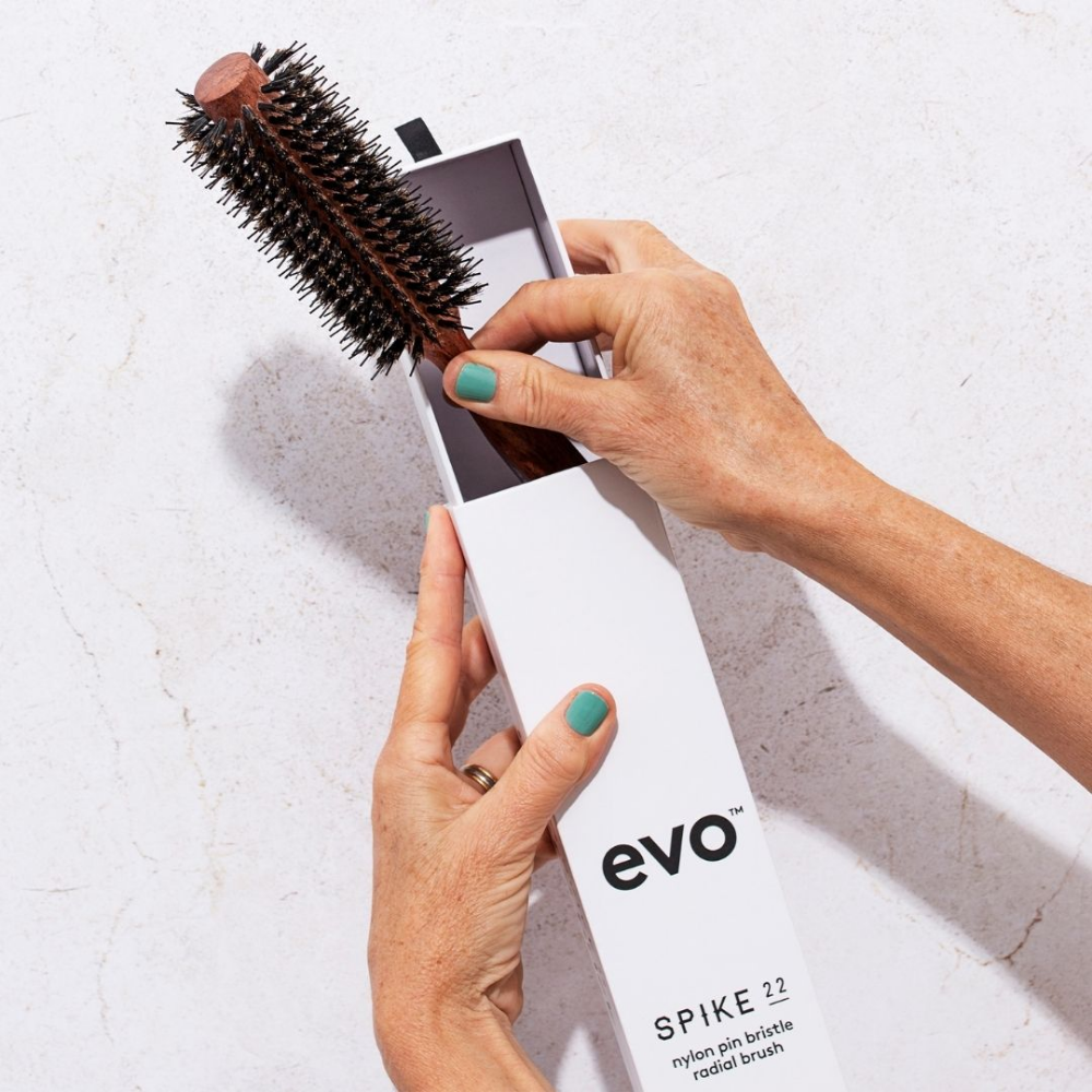 Evo Spike 22 Radial Brush